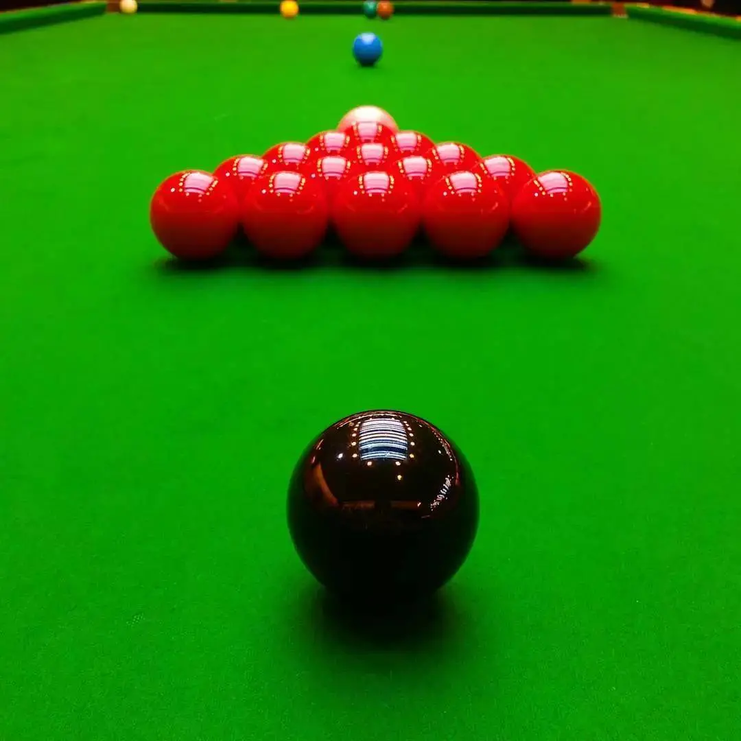 巅峰对决！2022斯诺克英格兰公开赛徐思VS丁俊晖：谁能更胜一筹？